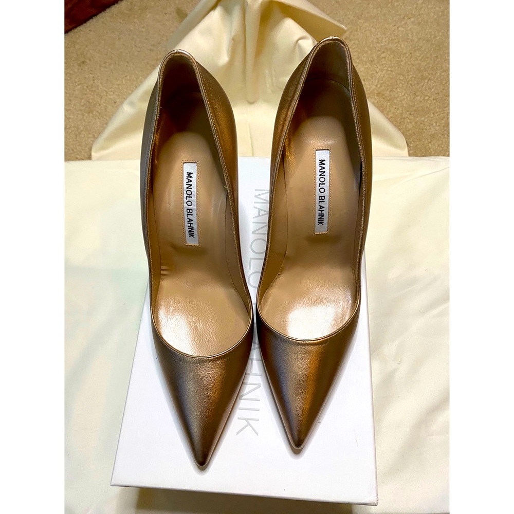 Brand new Manolo Blanick